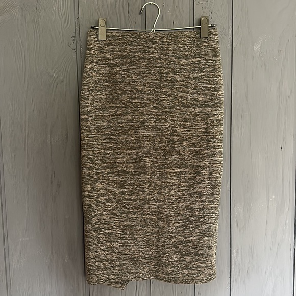 H&M Thick Knit Heather Gray Pencil Skirt - Picture 2 of 2